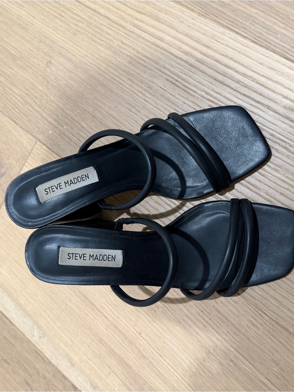 Steve Madden Black Minimalist Square-Toe Slide Sandals - Picture 1 of 6